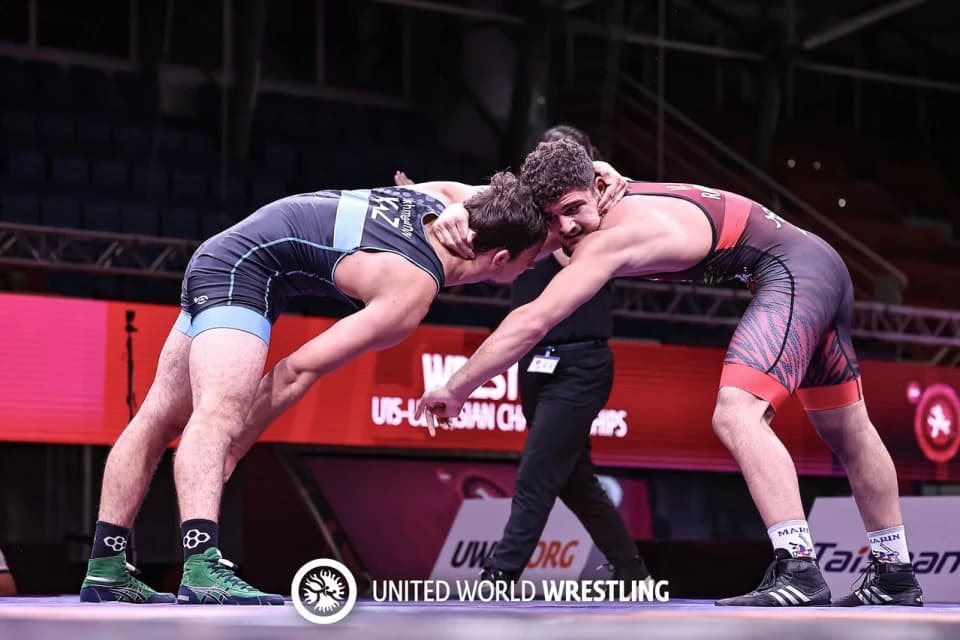 Казахстанские вольники принесли три медали Чемпионата Азии