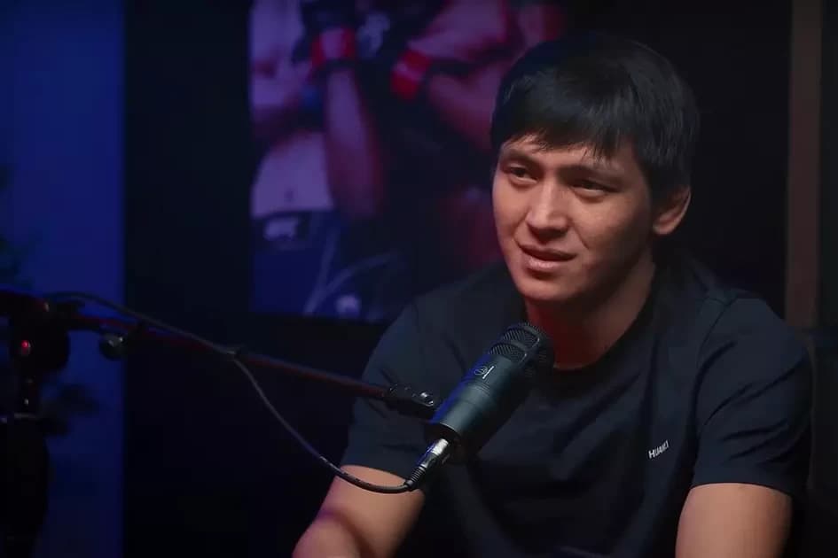 Несие төлеймін: Азат Мақсұм UFC-ден алған ақшасын қайда жұмсайтынын айтты