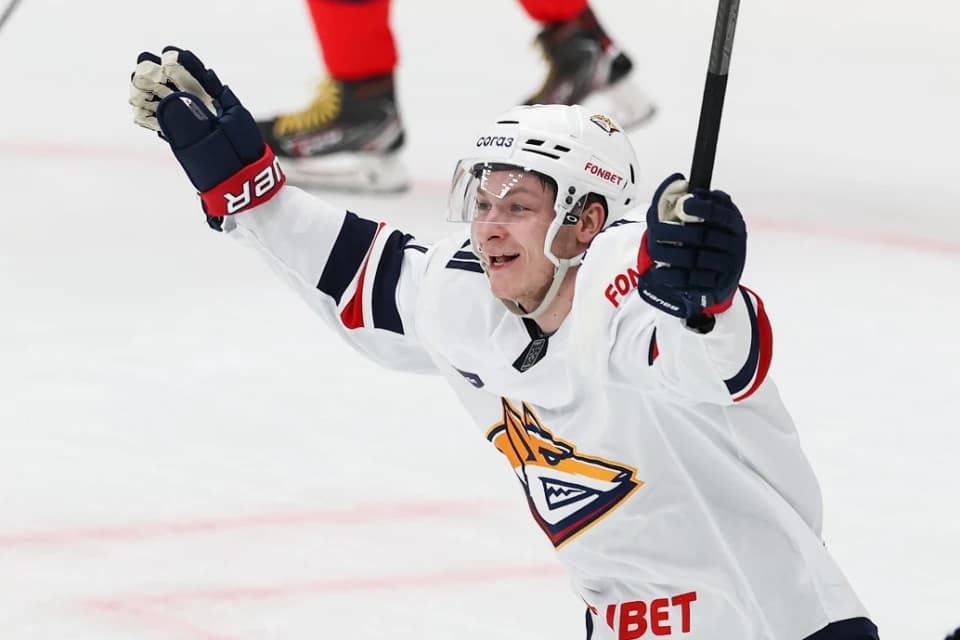 Никита Михайлис оформил дубль в матче КХЛ