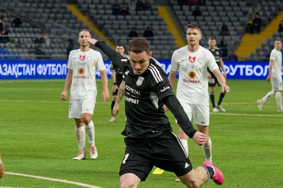 Ислам Чесноков «Тобылмен»  келісімшарт мерзімін ұзартты