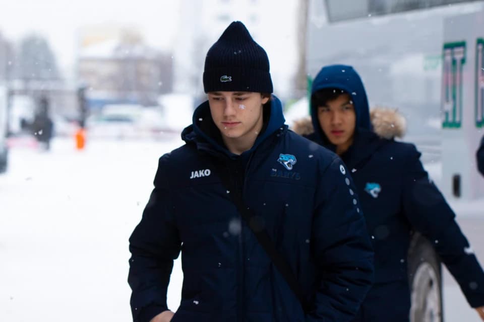 19-летний Симонов дебютировал в КХЛ