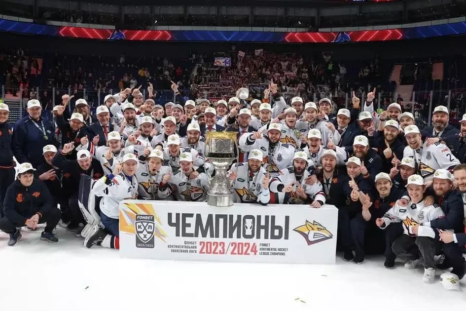 «Металлург» сапындағы үш қазақстандық хоккейші Гагарин кубогының чемпионы атанды
