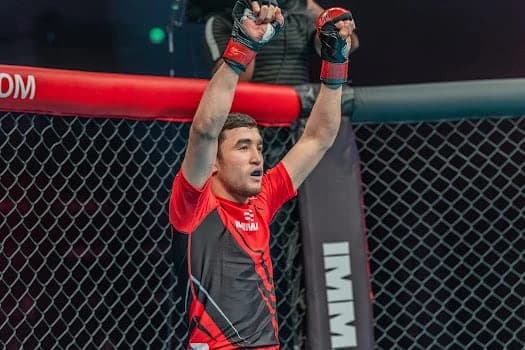 Жалқау болмағанда, қазір үлкен ареналарда чемпион болып жүретін едім: Бекзат Жасия
