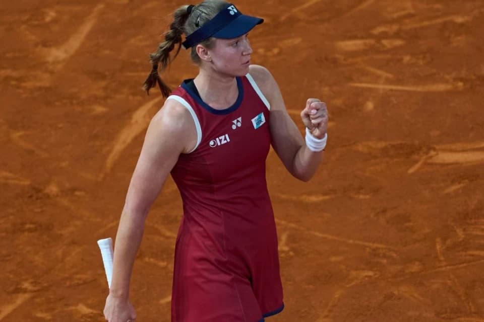 Елена Рыбакина вышла в четвертый круг турнира WTA 1000 в Риме