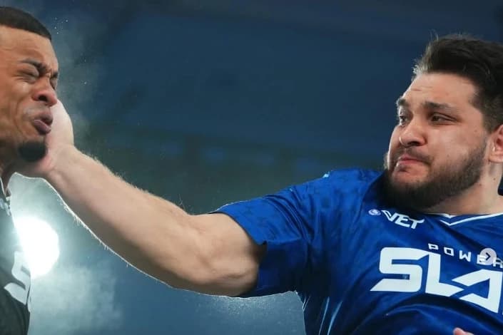 Закир Найманбаев Power Slap турнирінде үшінші жекпе-жегінде жеңіске жетті