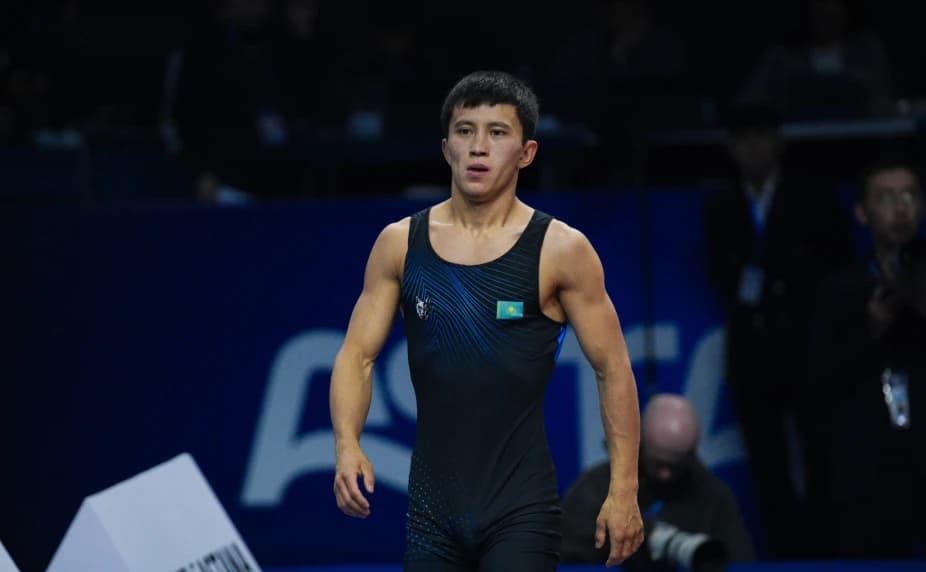 Курбаев вышел в полуфинал чемпионата мира