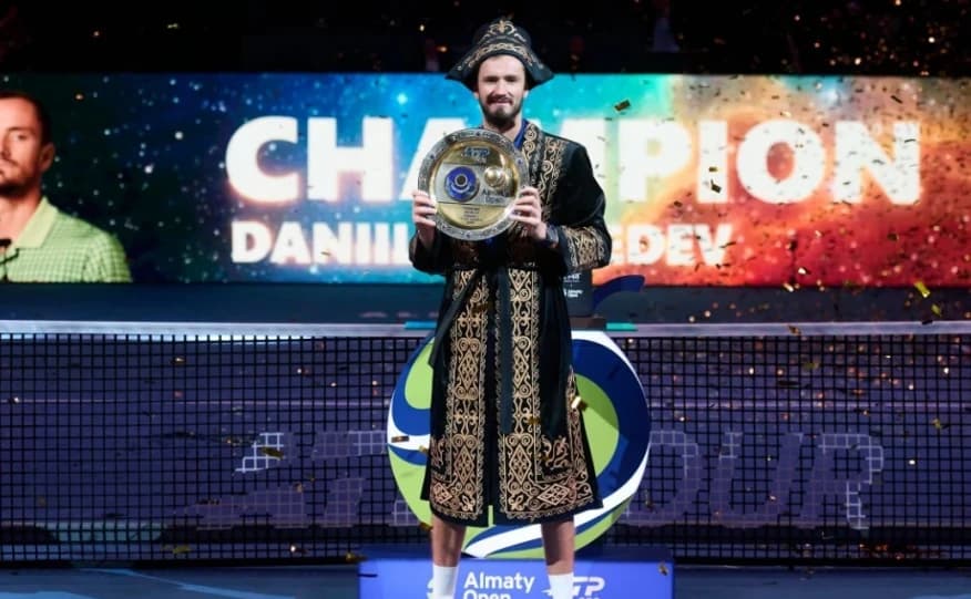 Даниил Медведев Almaty Open ATP 250 турнирінің чемпиондық атағын қорғады (видео)