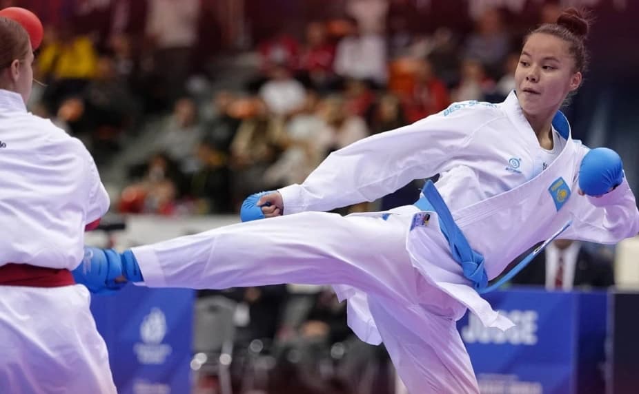 Айару Калысбек завоевала бронзу чемпионата мира по каратэ среди кадетов
