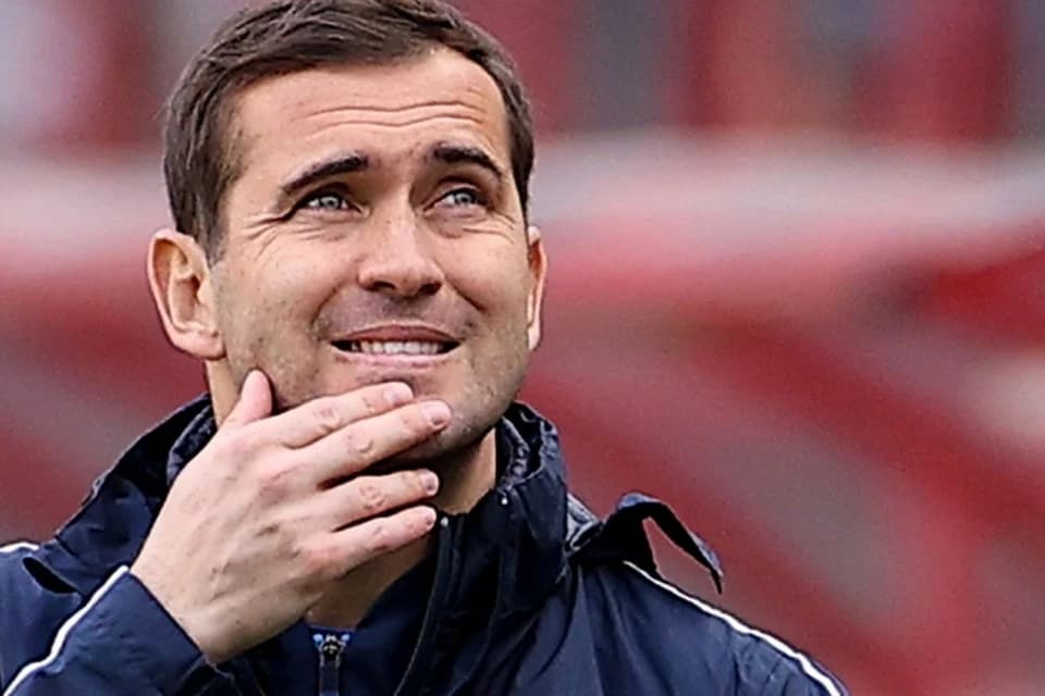 Кержаков на казахском языке обратился к болельщикам «Кайрата» перед дебютным матчем с «Шахтером»