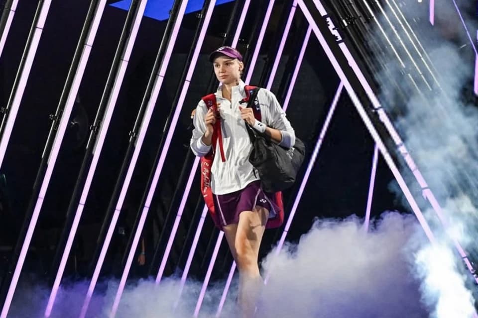 Рыбакина оформила третью победу на Итоговом турнире WTA