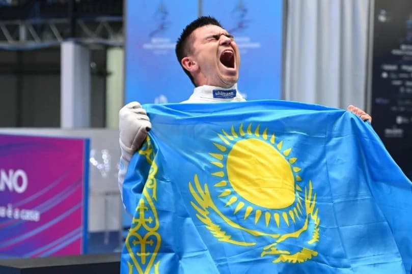 Шпажист Руслан Курбанов стал бронзовым призером чемпионата Азии-2026
