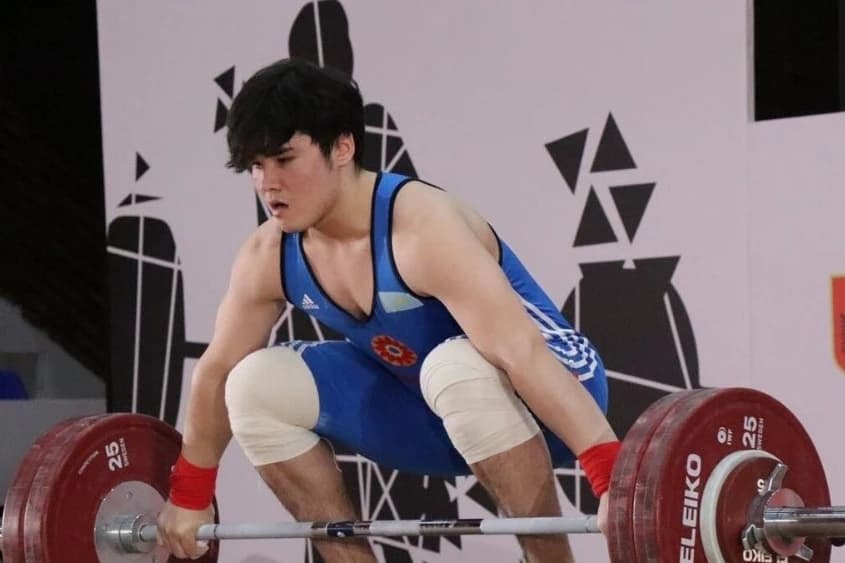 Казахстанские тяжелоатлеты завершили чемпионат мира с двумя золотыми медалями