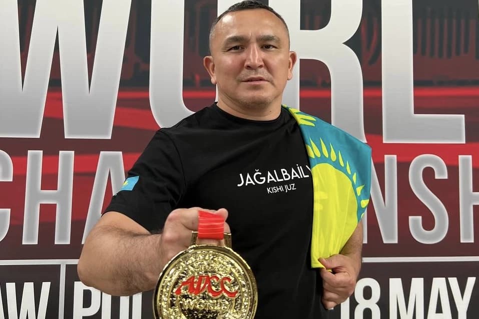 Айдар Махметов - чемпион мира по грепплигу