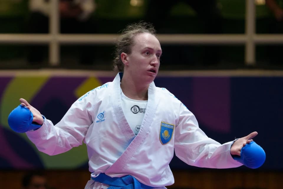 Софья Берульцева принесла Казахстану "серебро" чемпионата мира по каратэ (видео)