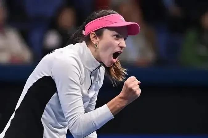 US Open: Анна Данилина аралас сында камбэкпен ширек финалға шықты