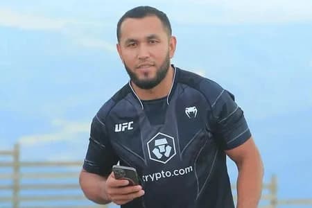 Өзбекстандық файтер UFC-мен келісімшартқа қол қойғаннан кейін екі апта өтпей жатып ұйымнан шығарылды