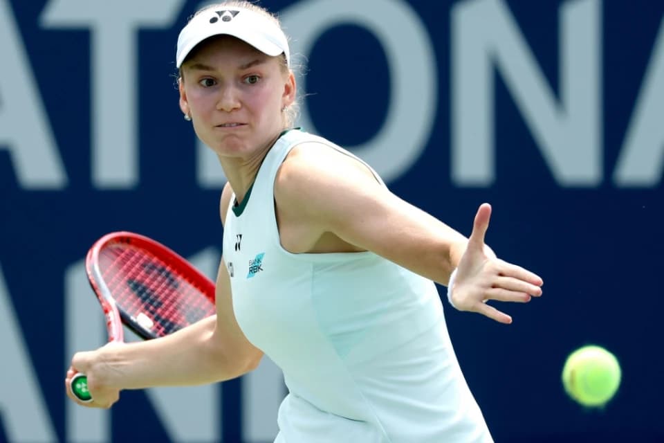 Елена Рыбакина вышла в полуфинал «тысячника» в Торонто