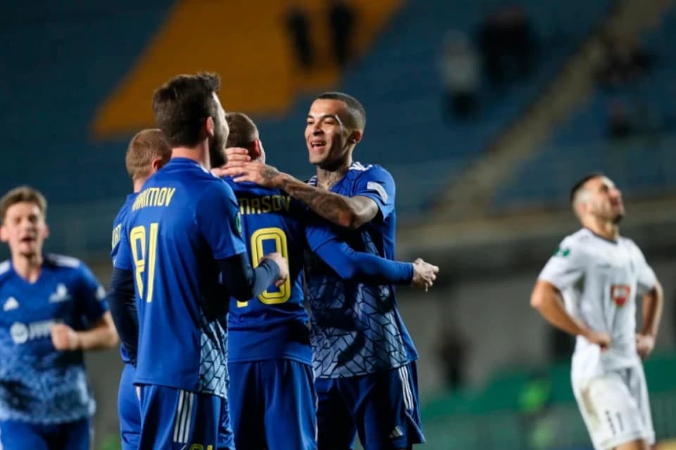 Чемпионат ақтық мәресіне жетті. «Астана» — «Шахтер» тікелей эфирі