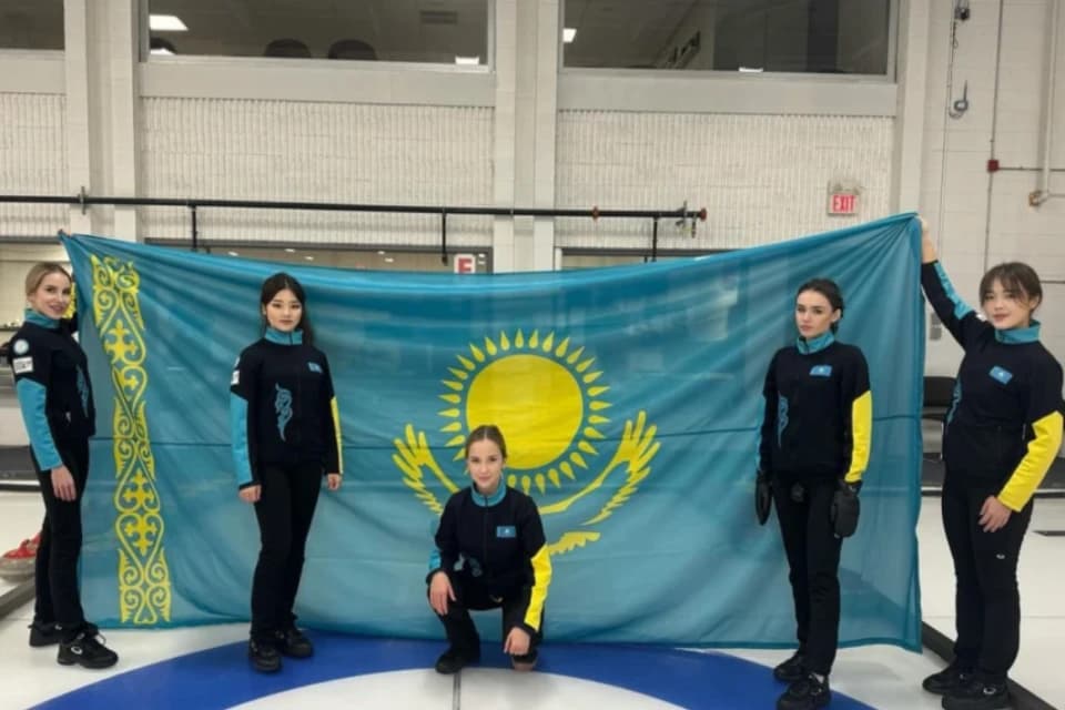 Керлингтен Қазақстан құрамасы Канадада өнер көрсетуде