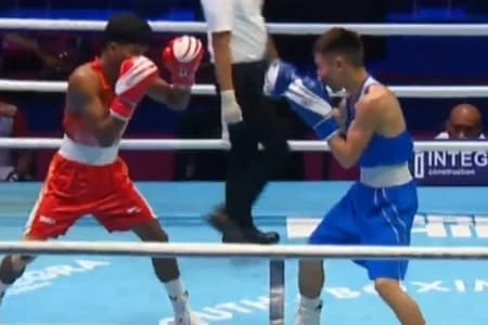 Казахстан проиграл Индии «золото» чемпионата Азии по боксу