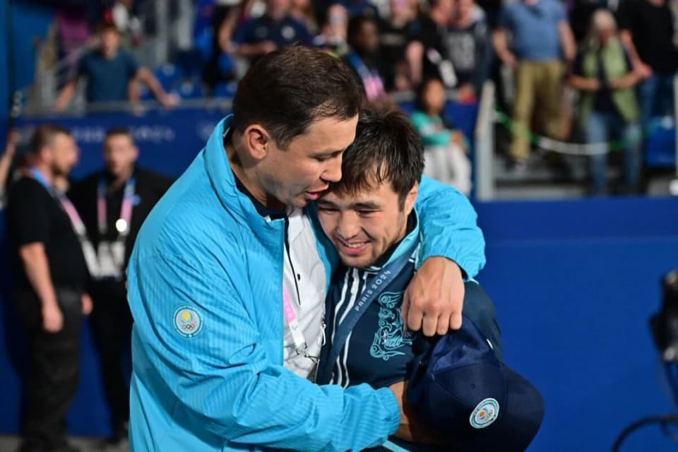 Әдемі сөйлейтіндерді тыңдама, ешкімге керек болмай қаласың: Головкин Сметовке ағалық ақылын айтты