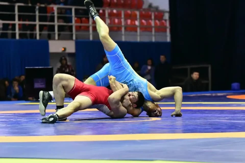 Әлем чемпионаты: грек-рим күресінен екі қазақстандық балуан күміс алды