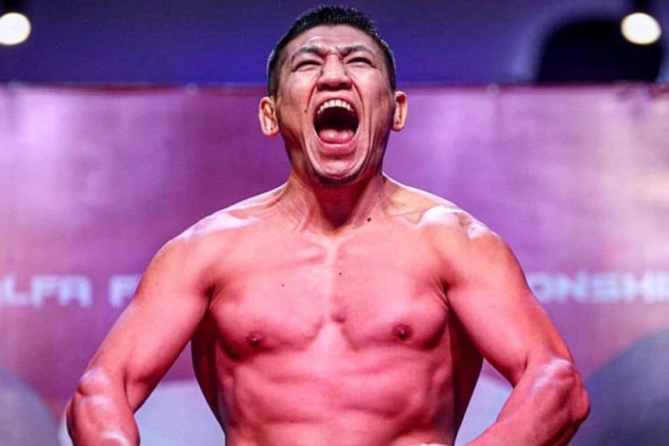 Қазақстандық жауынгер UFC файтері Шара Буллетке шақыру тастады