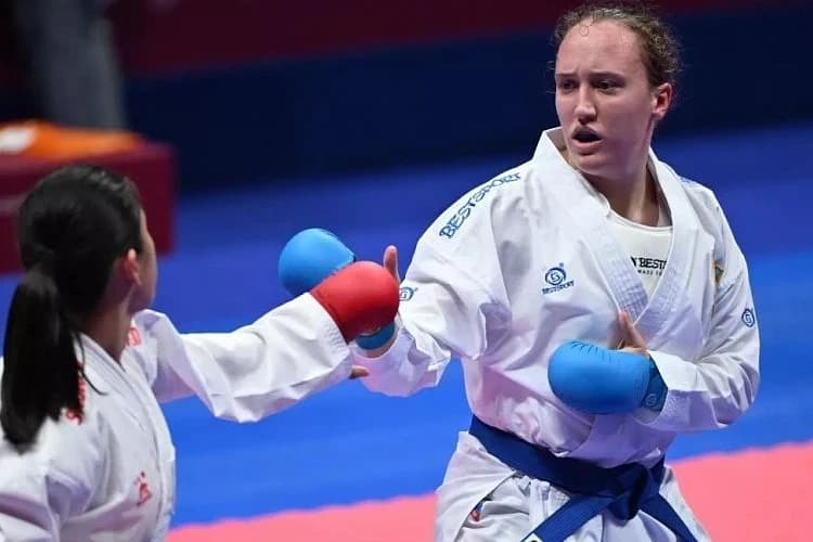 София Берульцева — Karate Premier League күміс жүлдегері (видео)