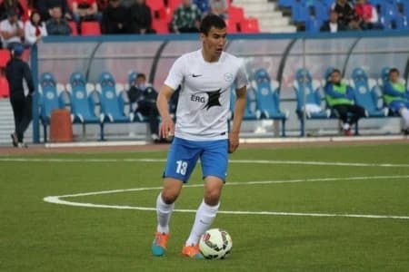 Дебют Аяганова в QJ League. Где и во сколько смотреть матч «Иртыш 2011» - «Кайрат 2011»