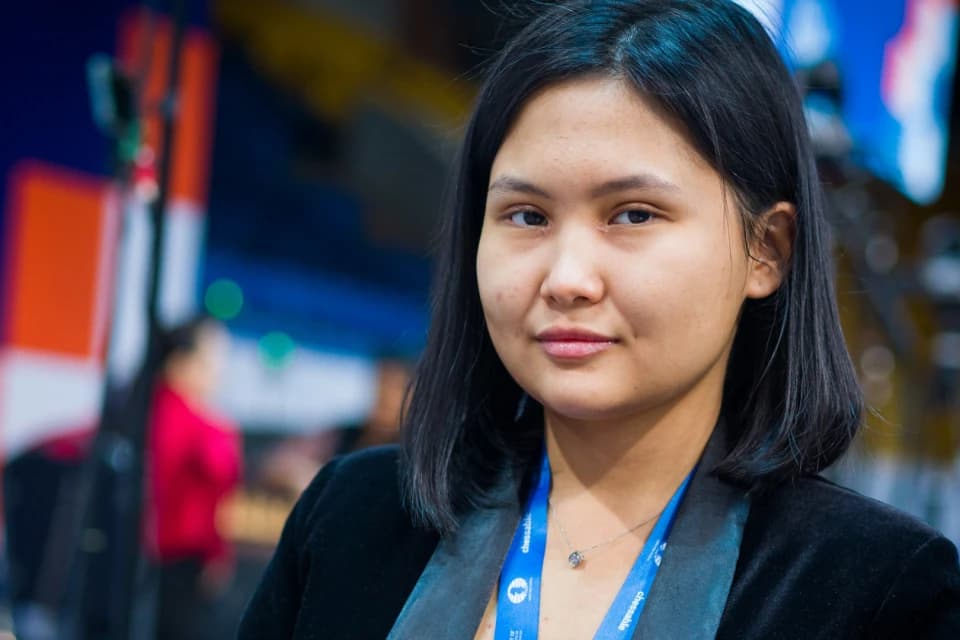 Бибисара Асаубаева вышла в четвертьфинал чемпионата мира по шахматам