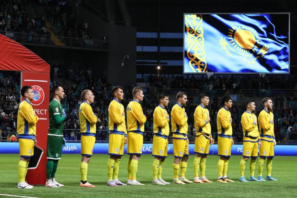 Белгілі ресейлік бапкер Қазақстан құрамасының тізгінін ұстау үшін Астанаға ұшып келді