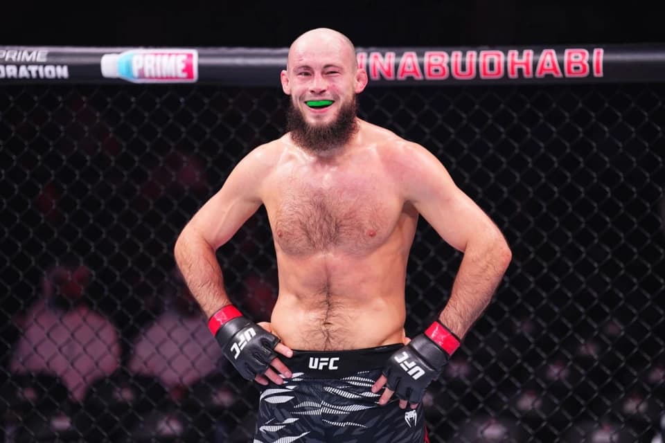 Фахретдинов догнал Рахмонова в рейтинге UFC