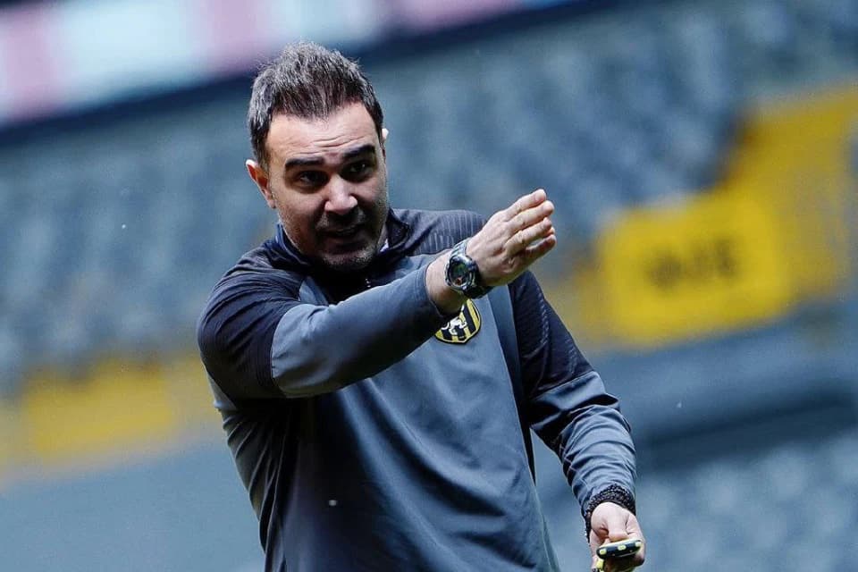 Акис Вавалис: «Кайрат» способен удивить «Олимпиакос»