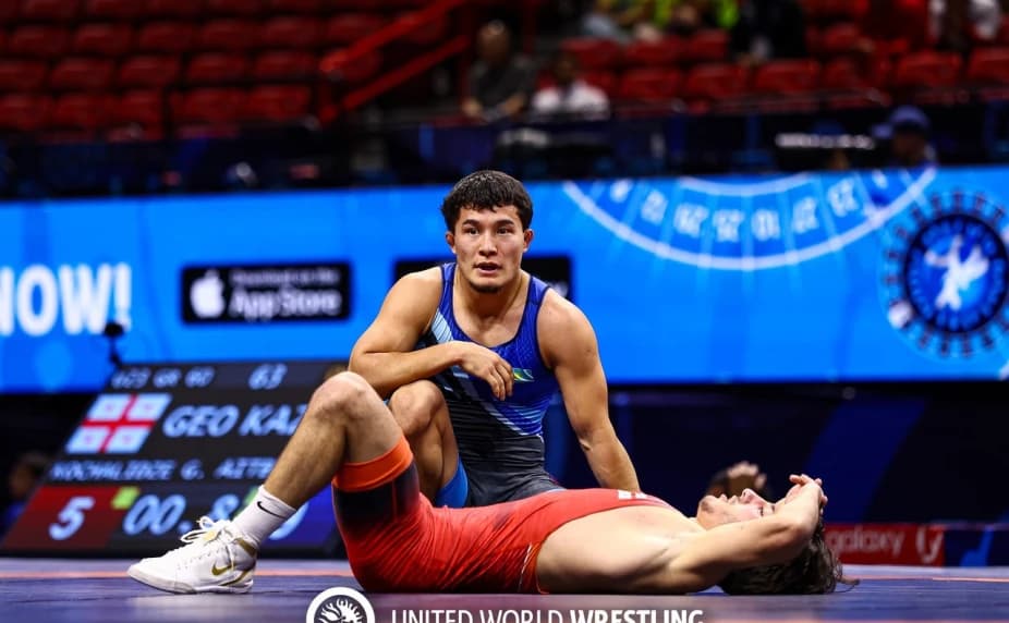 Два казахстанских борца вышли в финал чемпионата мира U23